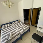 Noelle Oda ve Kahvaltı 3*